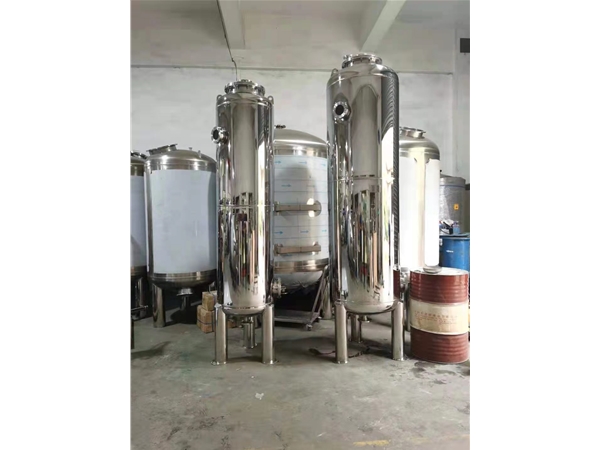 304/316不銹鋼多介質(zhì)過(guò)濾罐